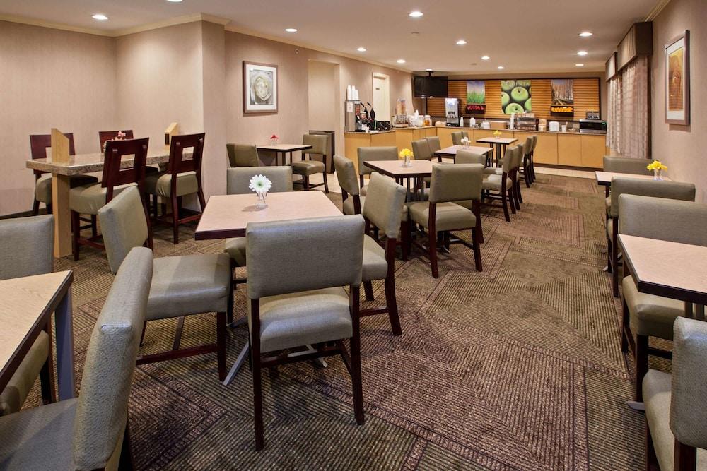 La Quinta By Wyndham Nashville Airport Экстерьер фото